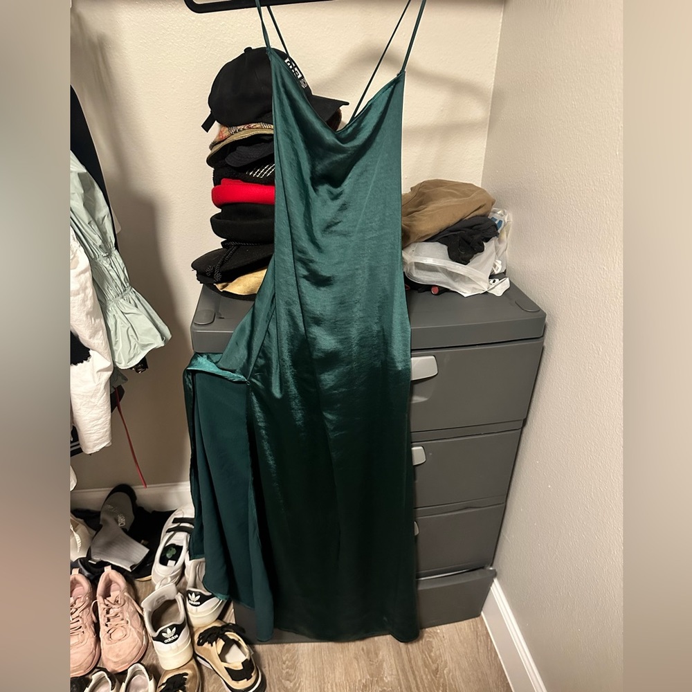 Motel Bonita Satin Slip Maxi Dress size large. Never worn with tags - Picture 4 of 7